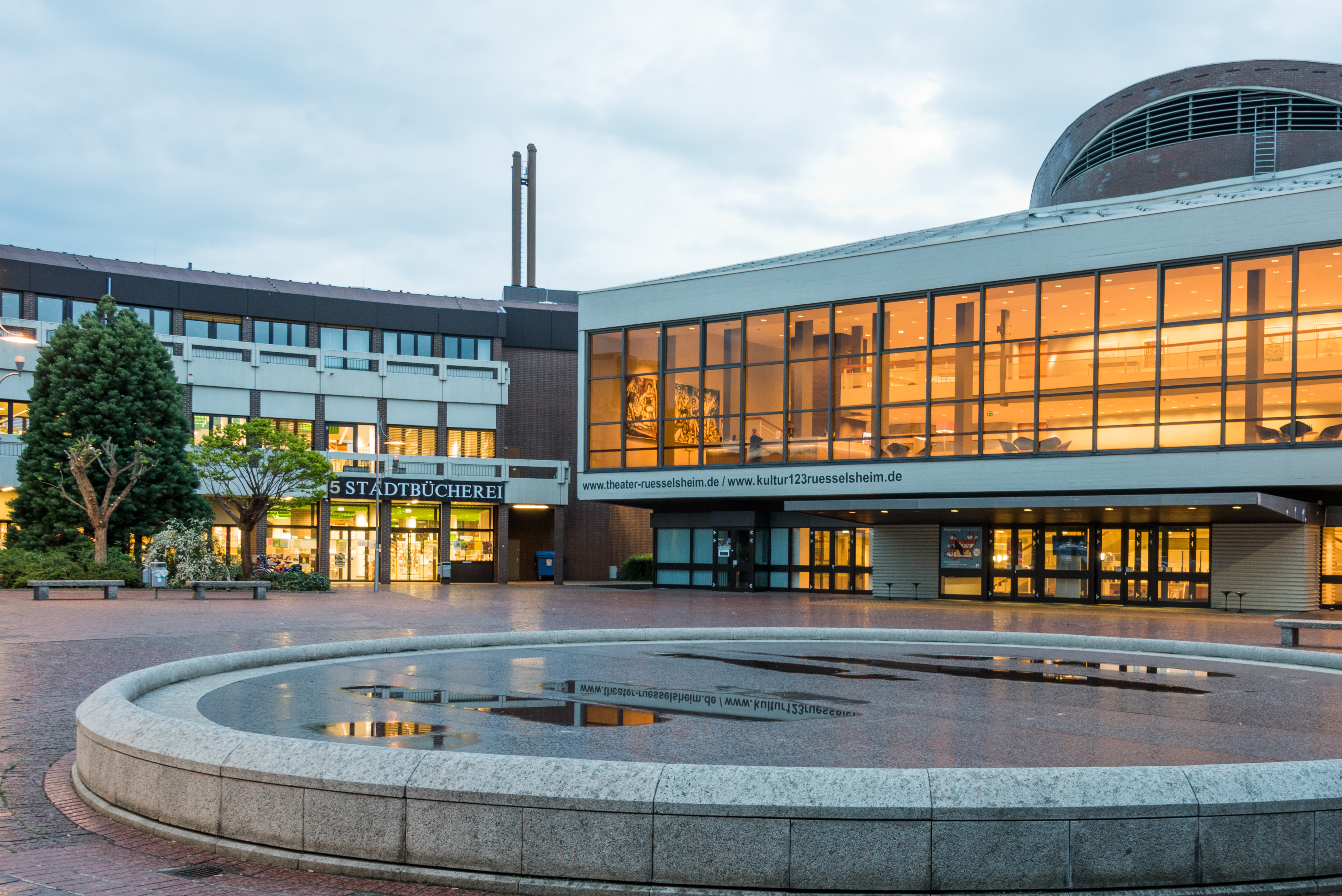 Außenansicht Theater